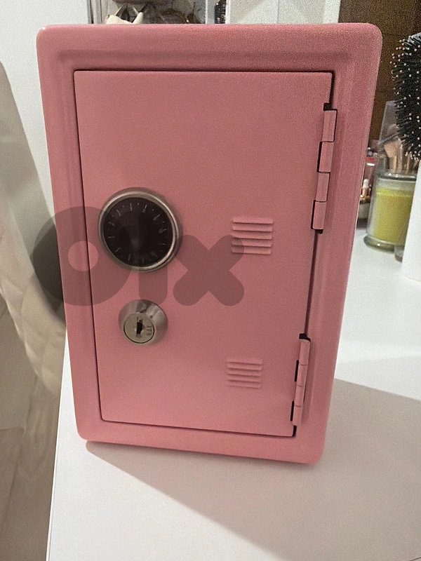 pink safe