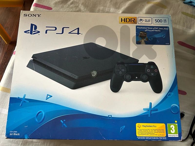 Playstation 4 slim, 3 video games