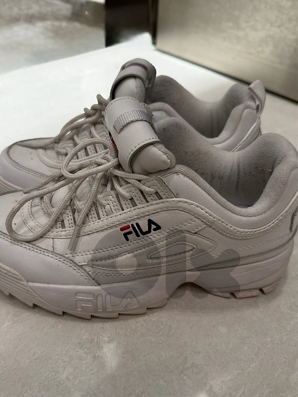 Original Fila disruptor low good condition size 38