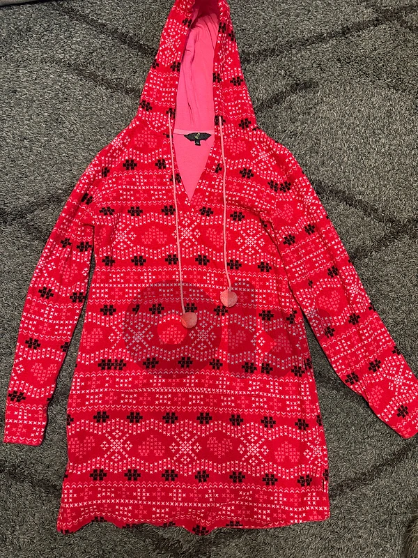 Red hooded pajamas size M