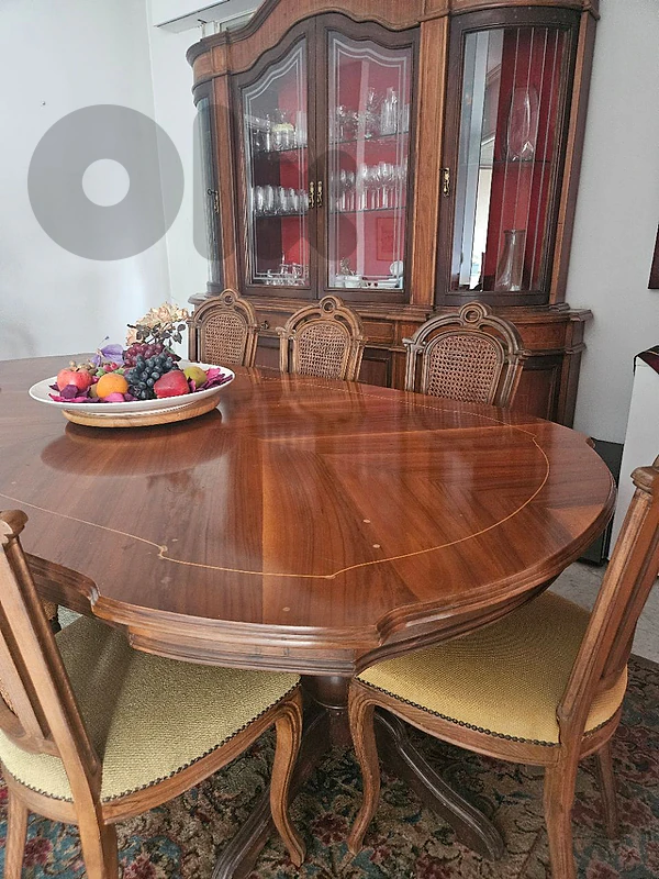 Full Dinning room