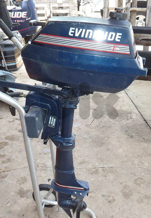 3 HP Evinrude Outboard motor In MINT Condition!