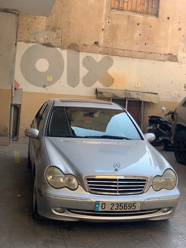 Mercedes-Benz 200 Series 2004 2004