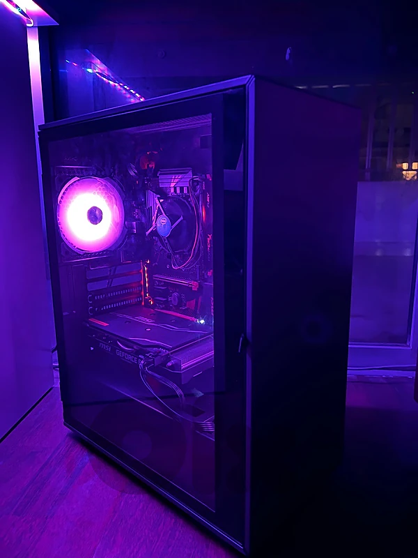 Mid-Range Gaming PC Mid-Range Gaming PC
