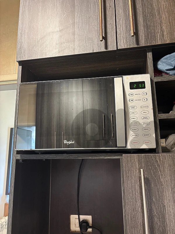 whirlpool microwave