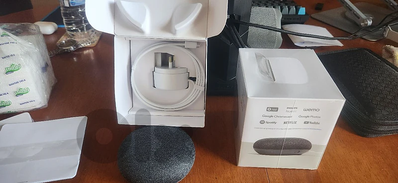 google home mini smart speaker
