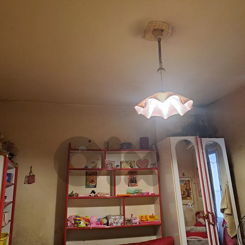 full bedroom