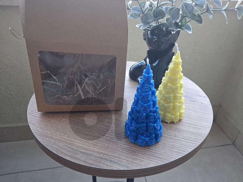 2 candles tree
