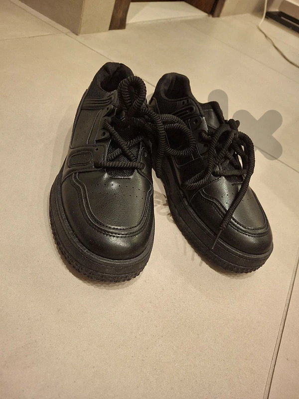 Brand new shoes (unisex) - Size 38/39 EU