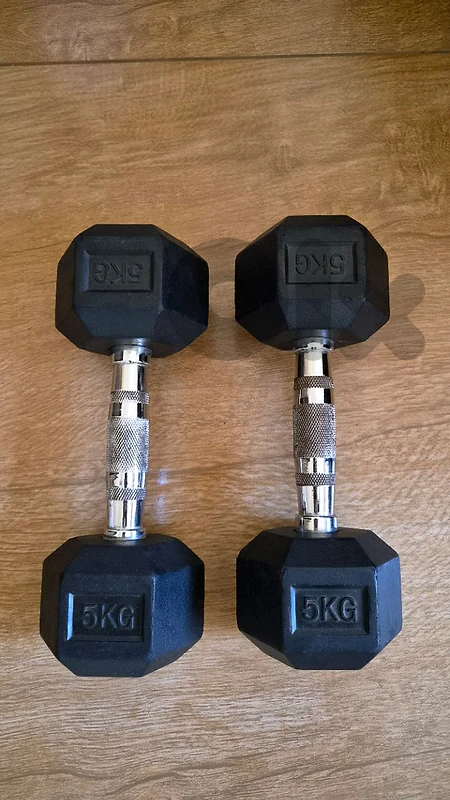 2x5KG Dumbbells
