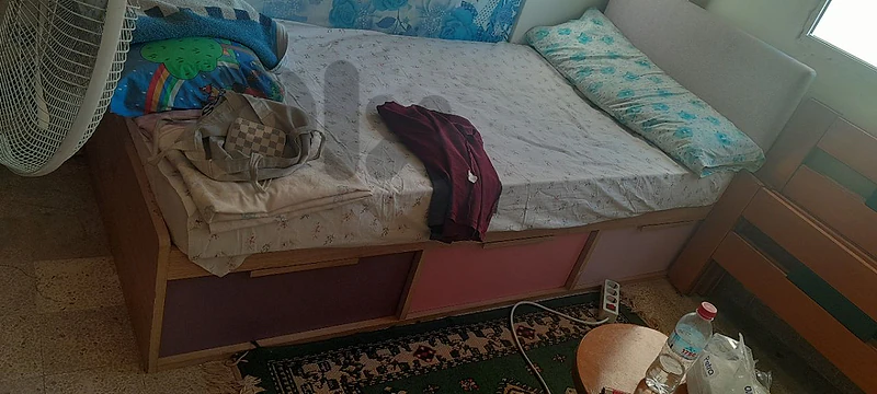 سرير عدد ٢ مع فرش