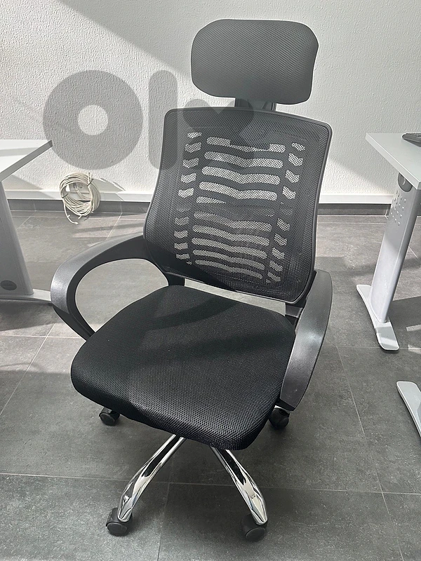7 office chairs