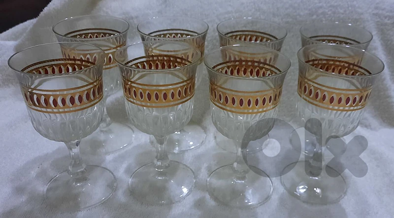 Glass cup 8 pieces 12.5 cm tall. كبايات