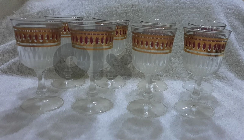 Glass cup 8 pieces 8.7 cm tall. كبايات
