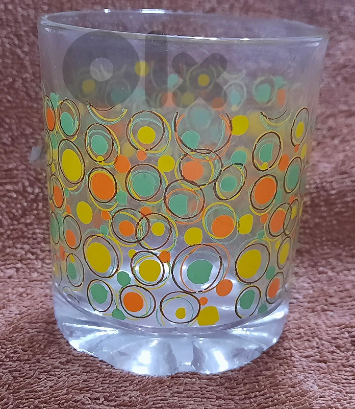 Glass cup 11 pieces 8 cm tall. كبايات