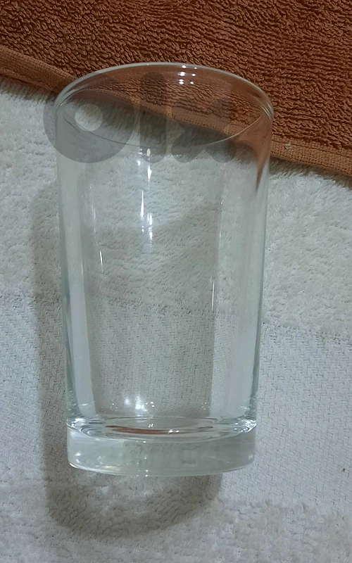 Glass cup 8 pieces 8.2 cm tall. كبايات