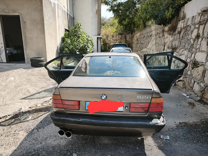 بي ام دبليو أخرى 1989