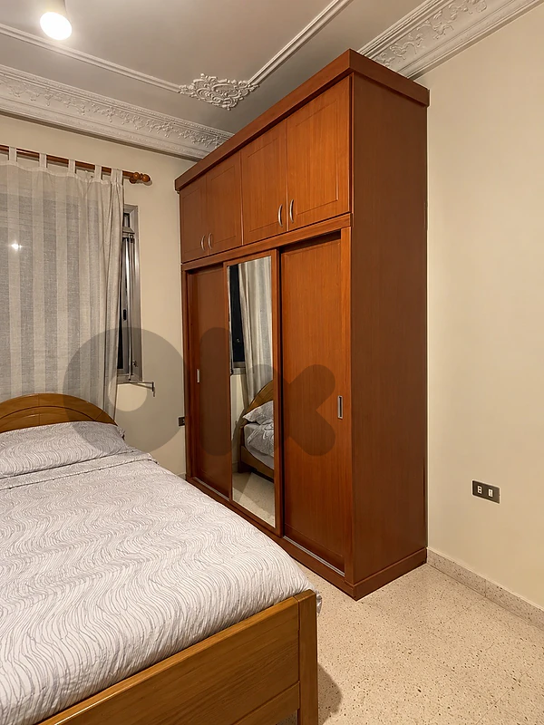 Sliding doors closet