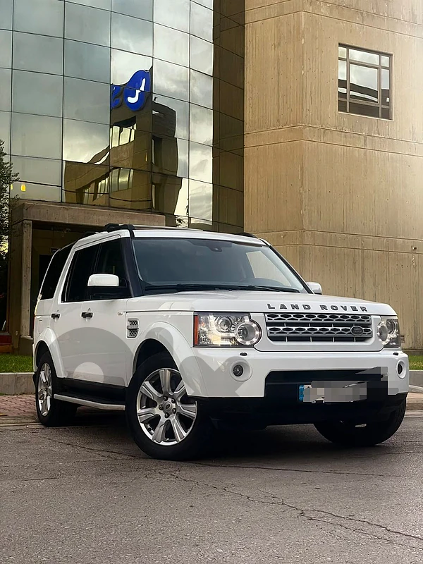 Land Rover LR4 2013 7 seats Land Rover LR4 2013 7 seats