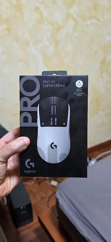 Logitech Pro X2 Superstrike Logitech Pro X2 Superstrike