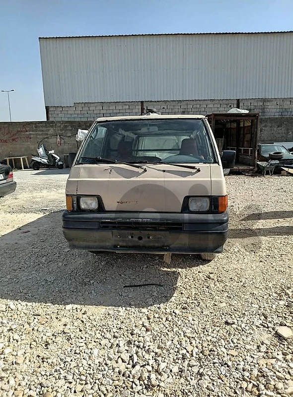 Mitsubishi 1990