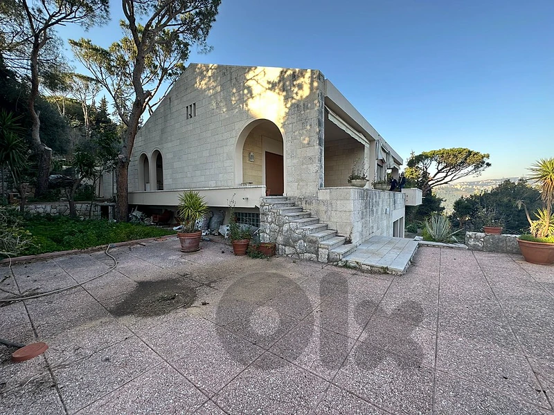 Hot Deal* Villa For Sale In Deir El Qalaa فيلا للبيع في دير القلعة