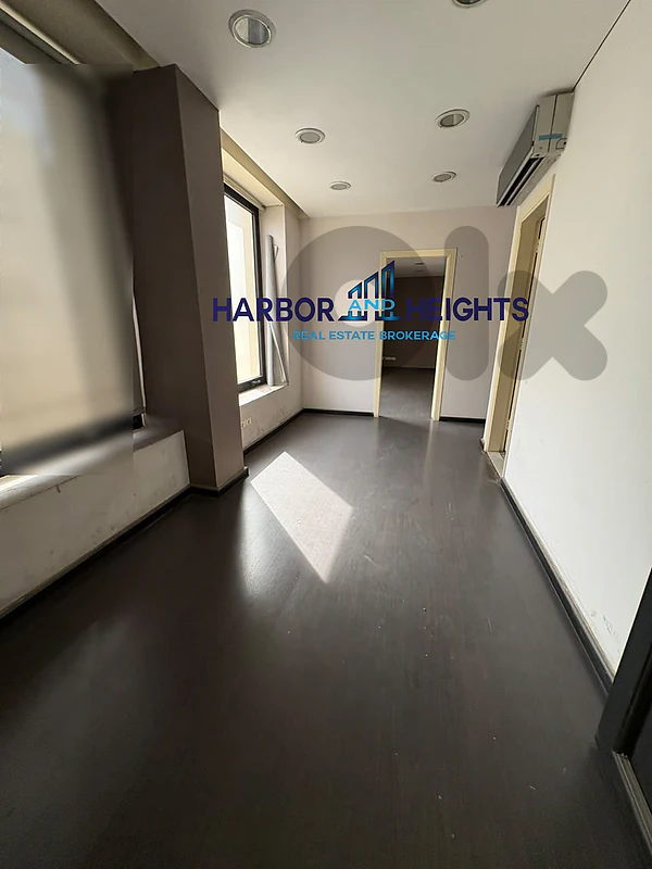 Office for rent Downtown - مكتب للإيجار وسط المدينة