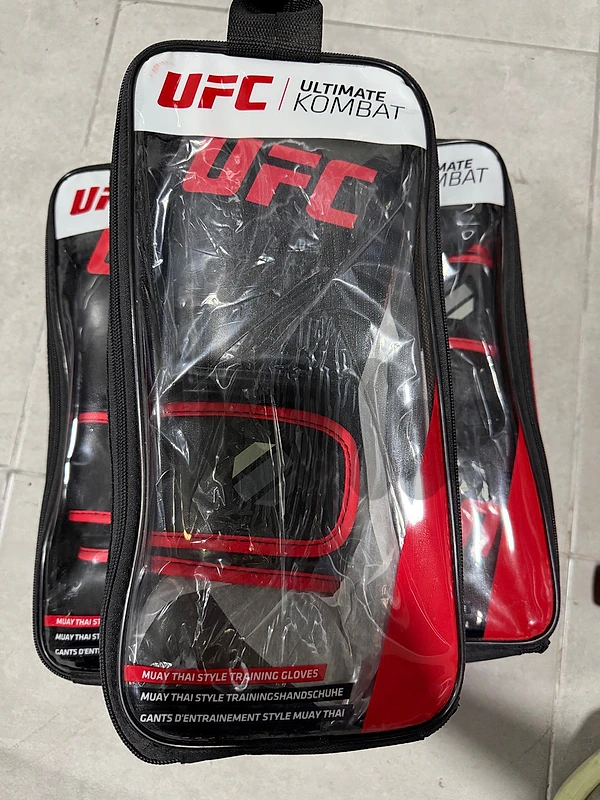 3 UFC GLOVES