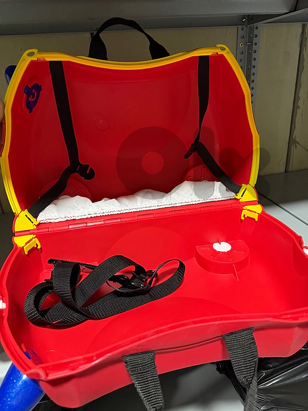 Trunki Fire Truck Kids’ Ride-On Suitcase – Red