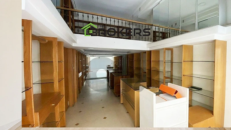 Shop for Rent in Hamra محل للايجار في الحمرا