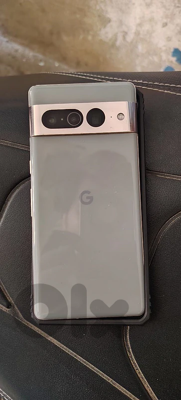 google pixel 7pro like new never repaired