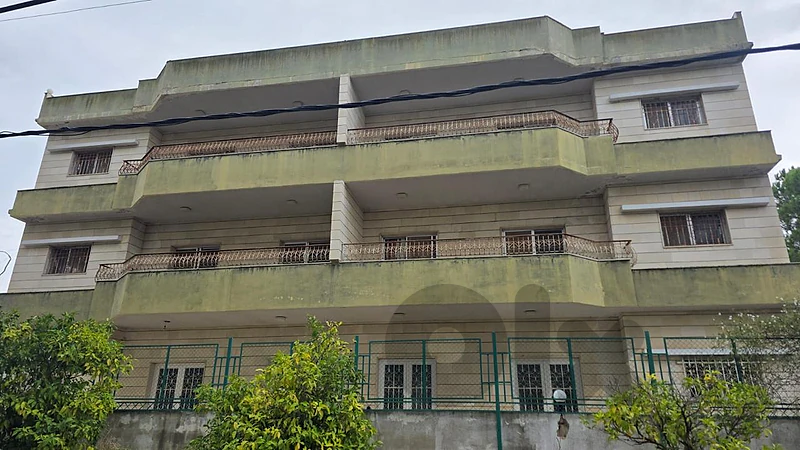 Building for Sale – Debbieh, Lebanon