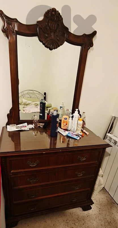 Commode with mirror and 2 sides tables