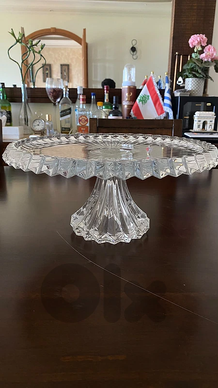 Elegant Vintage Crystal-Style Pedestal Cake Stand