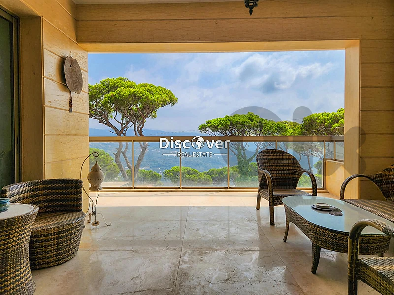 310sqm big Apartment for sale in Baabdat