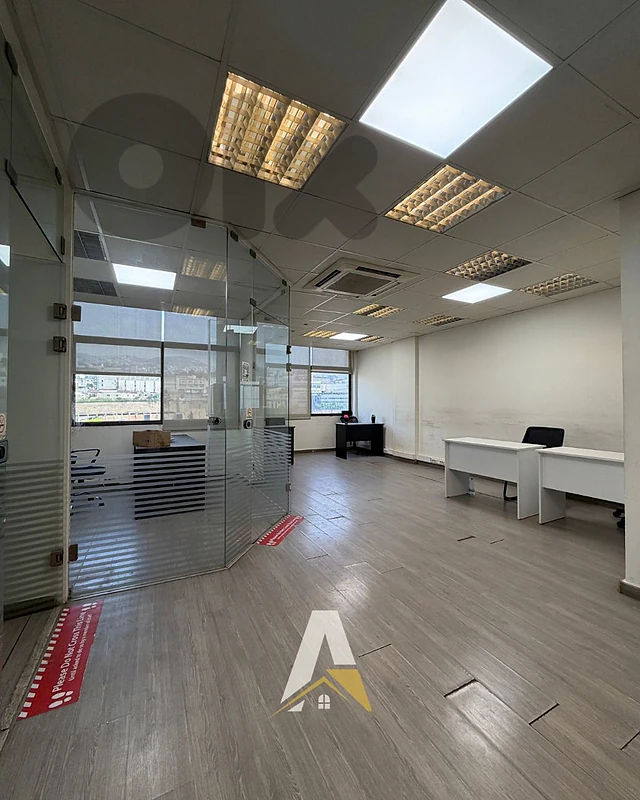 200 SQM Office In Jisr El Bacha