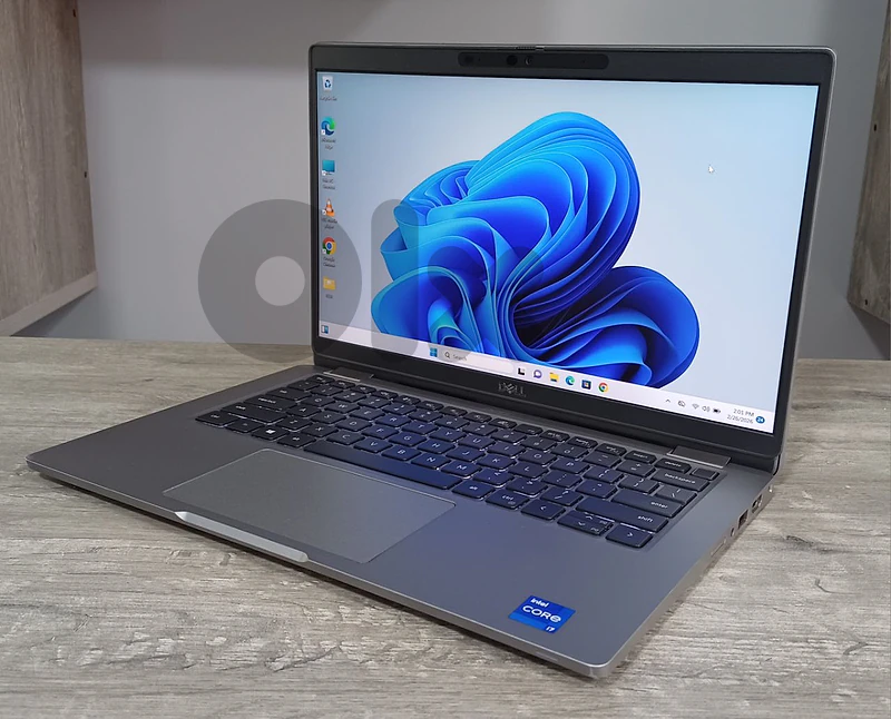 DELL laptop - i7 gen 11 - 3.0 ghz - 16 ram - iris vga