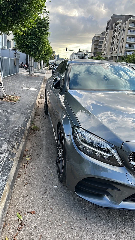 Mercedes-Benz C300 4Matic 2018 Night Edition Mercedes-Benz C300 4Matic 2018 Night Edition
