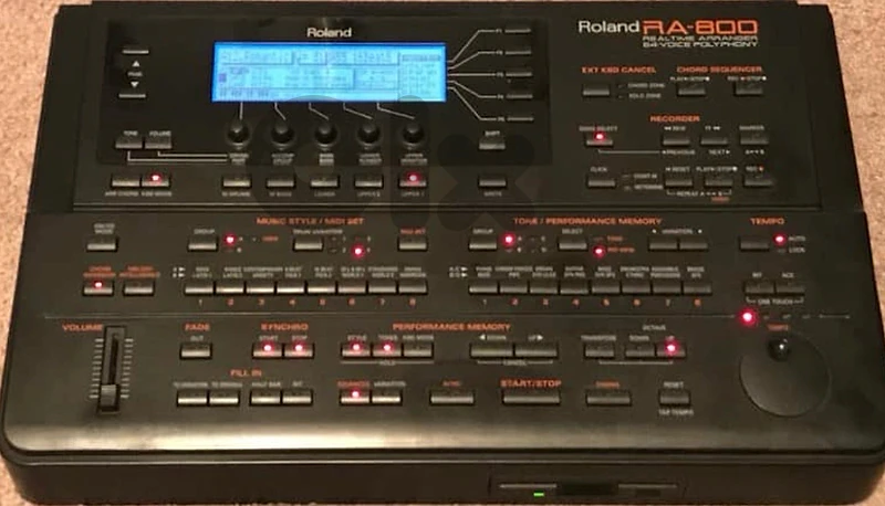 Roland RA 800