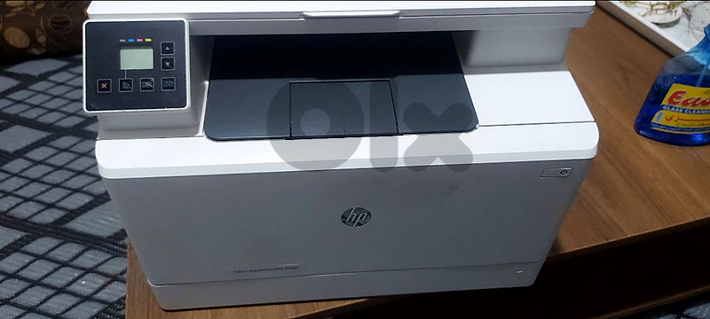 printer HP laserJet pro M180n
