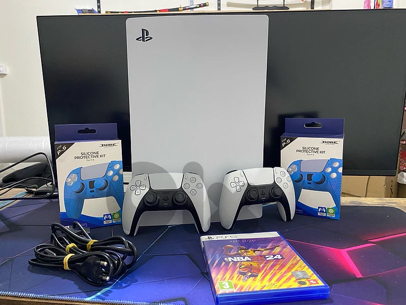 ps5 bundle used like new