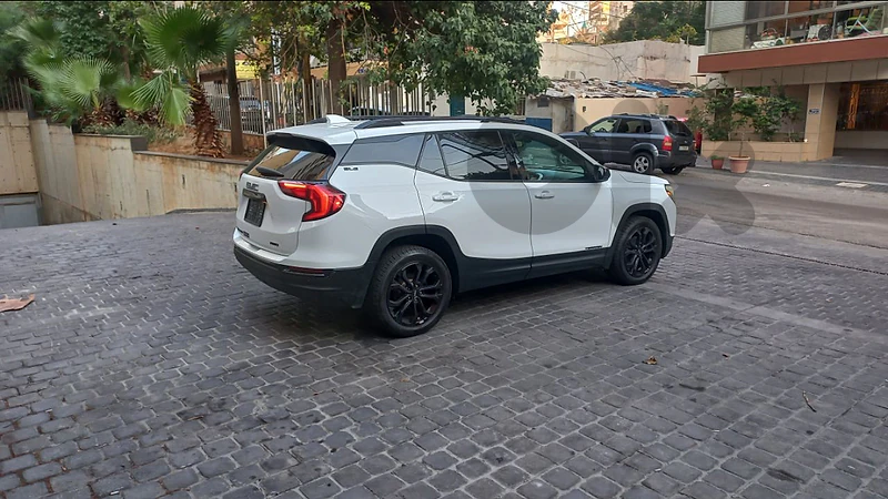 GMC Terrain 2019-black edition-4x4-خارق النظافة