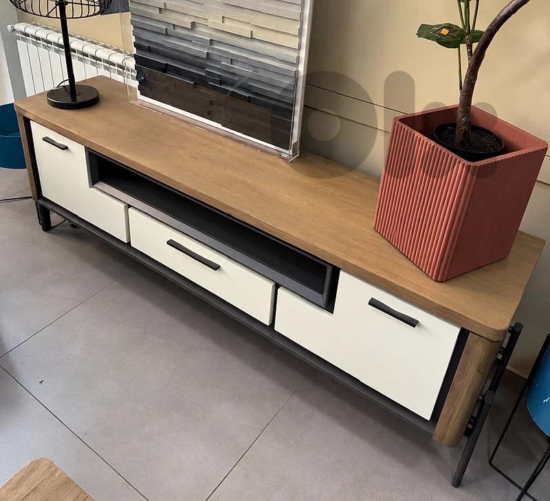 Brand-new TV unit