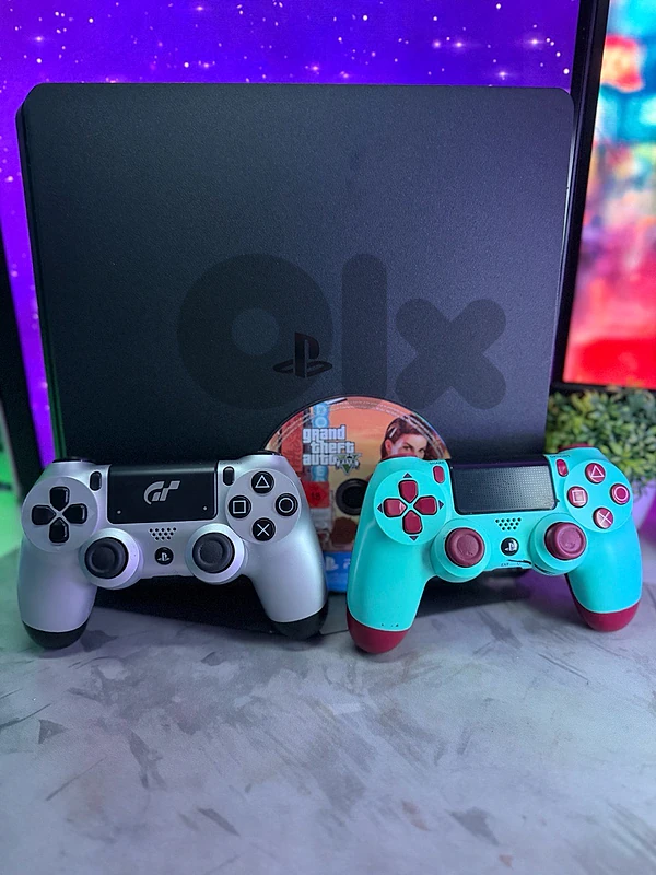 PS4 SLIM Used Like New