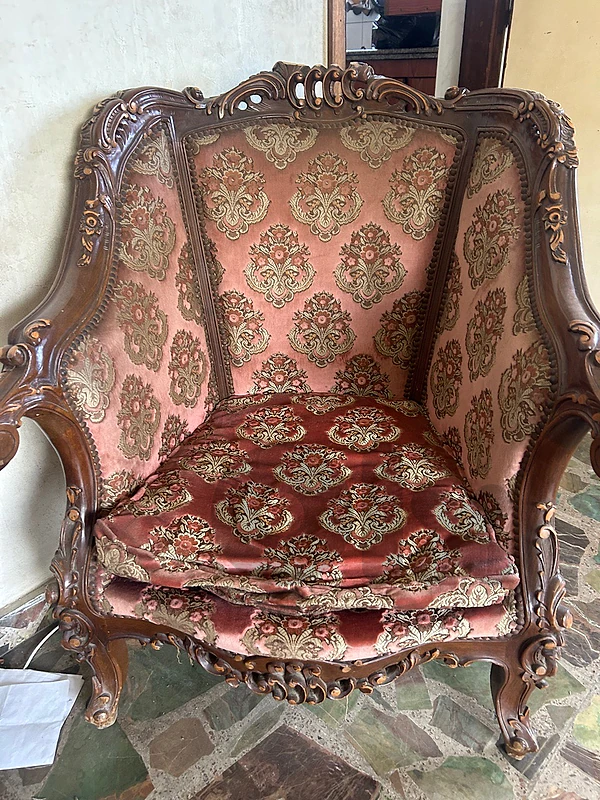 old sofa set