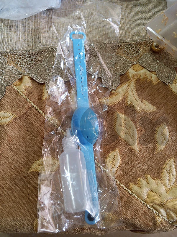 ساعة هاند جل رجالي للبيع لون أزرق بعدا جديد السعر 5$
