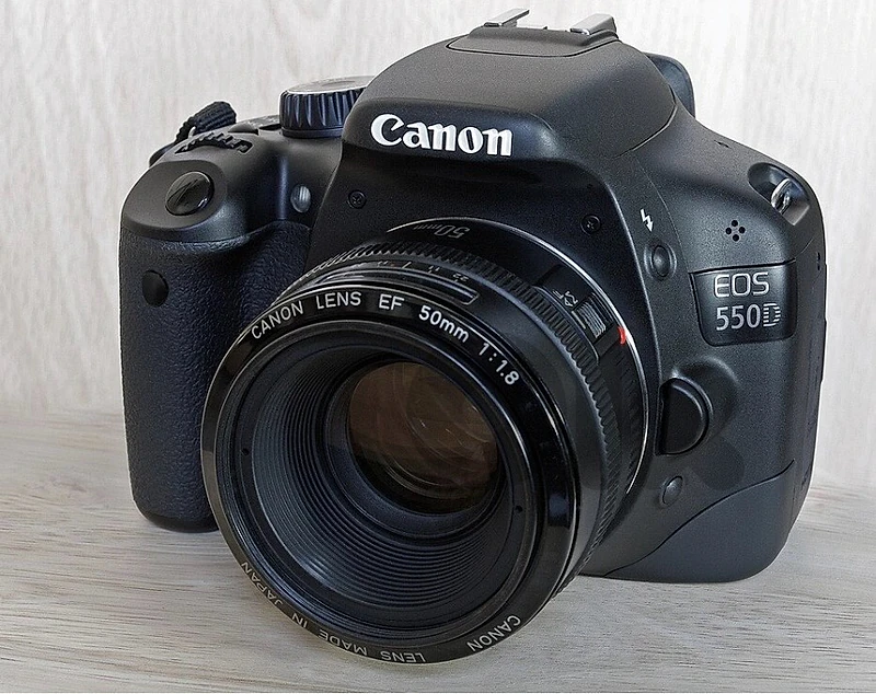 Canon EOS 550D DSLR Camera for Sale – Excellent Condition