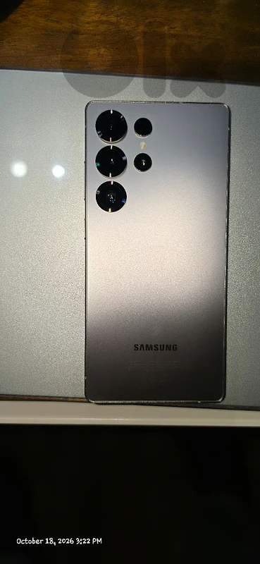 Like new, zerooooo scratches, excellent condition S25 ULTRA 1TB