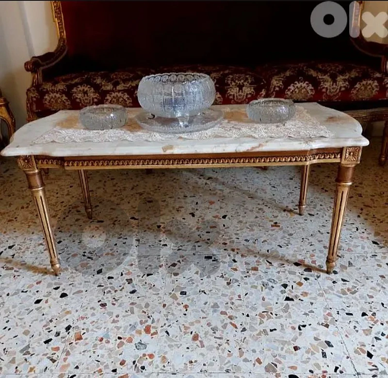 طاولات رخام