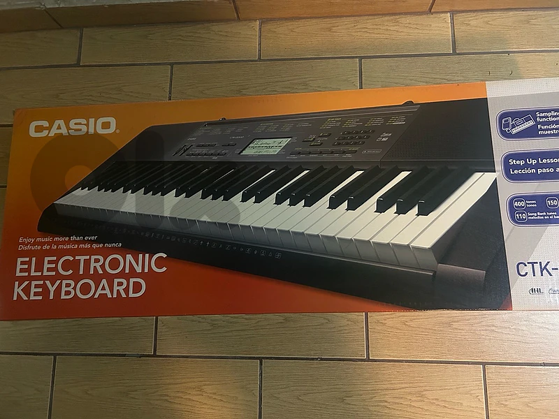 Casio CTK-2200 Electronic Keyboard – Like New